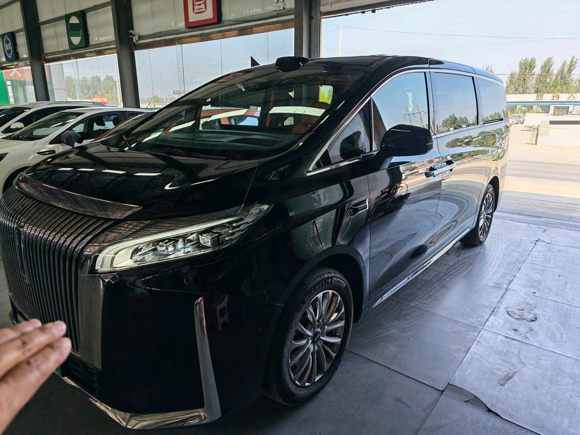 WEY Gaoshan 8 Hi4 1.5T Four-Wheel Drive Version foto 3