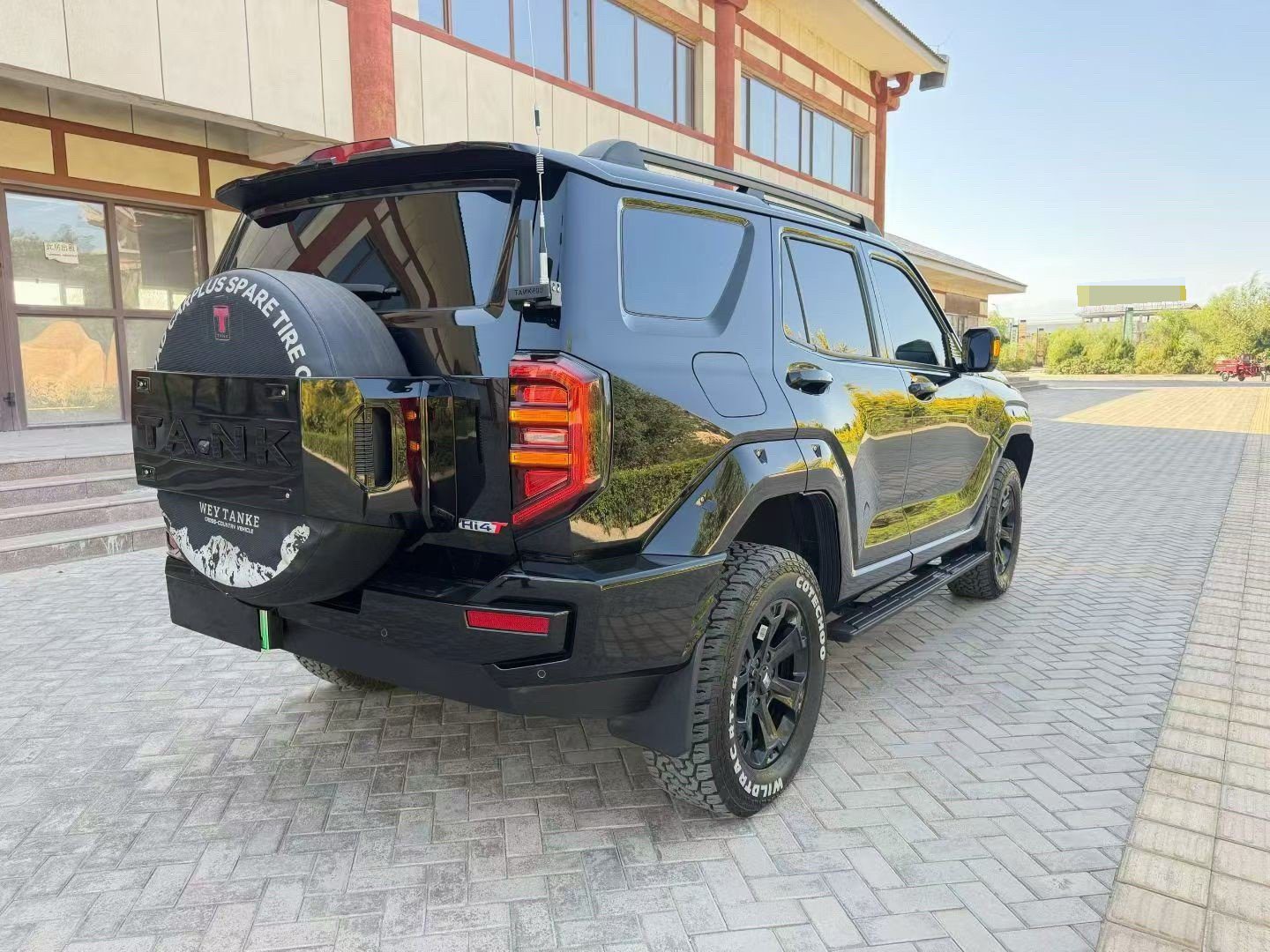 Фото TANK Tank 400 Hi4-T 2.0T Off-Road Version — 4