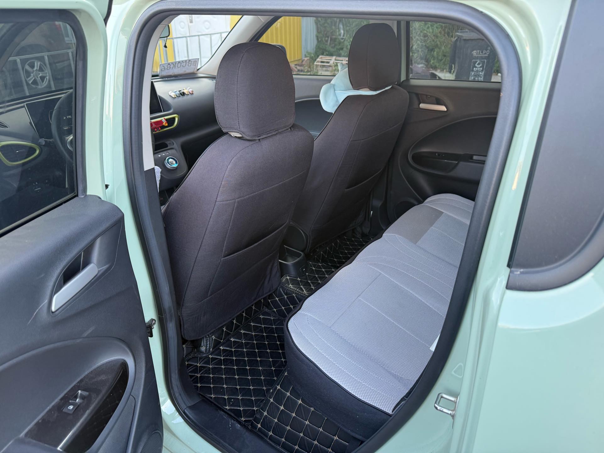 ORA R2 (White Cat) Upgraded 305km Luxury Model foto 3