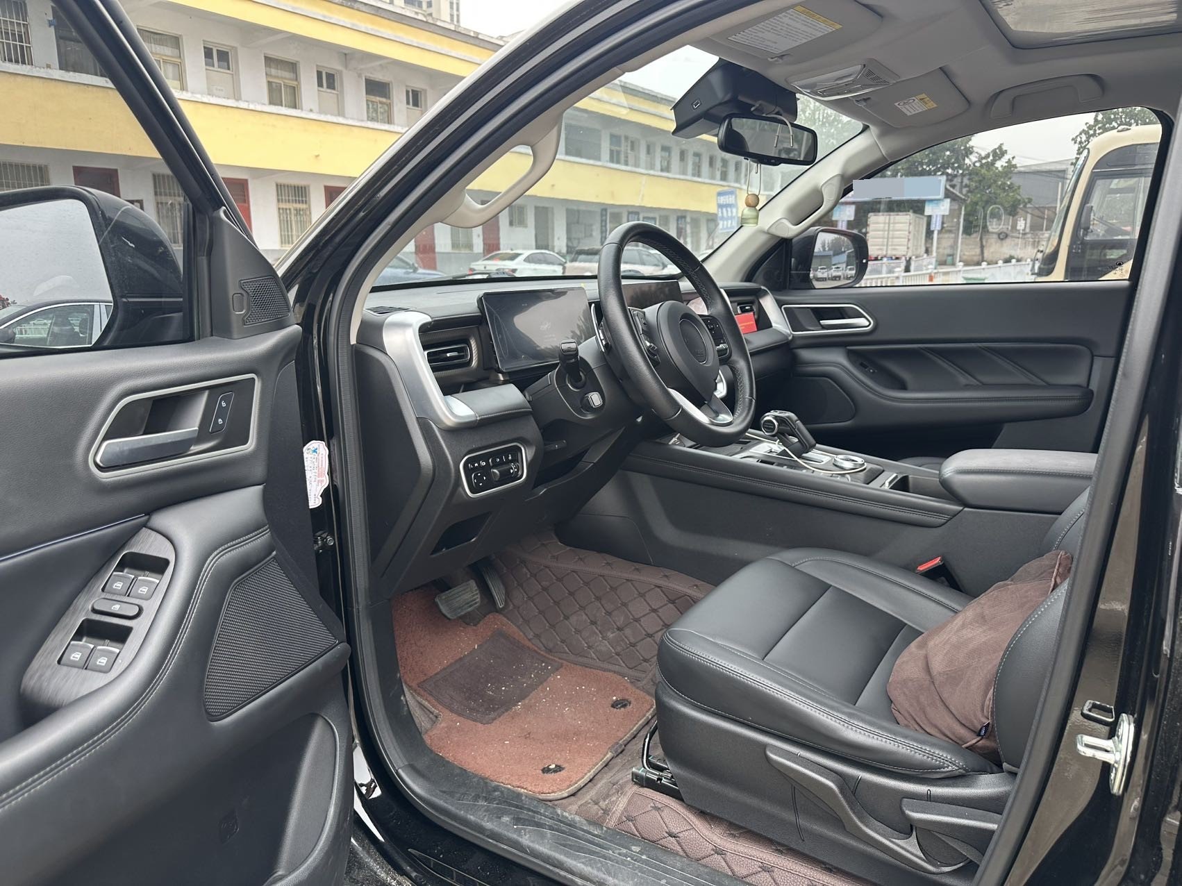 Photo du Great Wall POER 2023 Cannon 2.0T Passenger Version Diesel 4WD Comfort 3