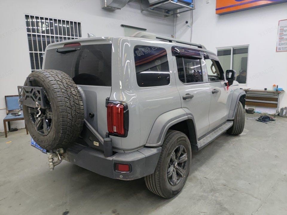 Foto TANK Tank 300 2.0T Off-Road Edition Conqueror 3