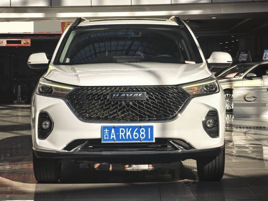 Фото Haval M6 PLUS 1.5T Luxury Smart Connectivity Model — 2
