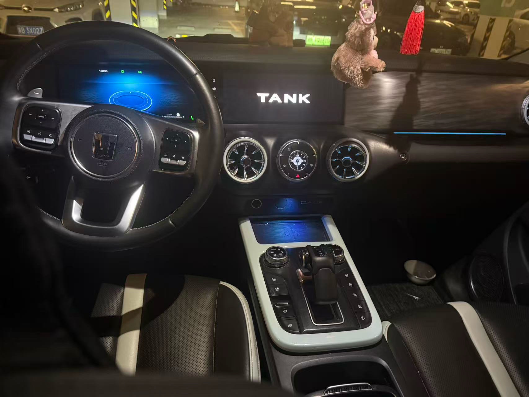 TANK Tank 300 2.0T Urban Edition—So Stylish photo 2