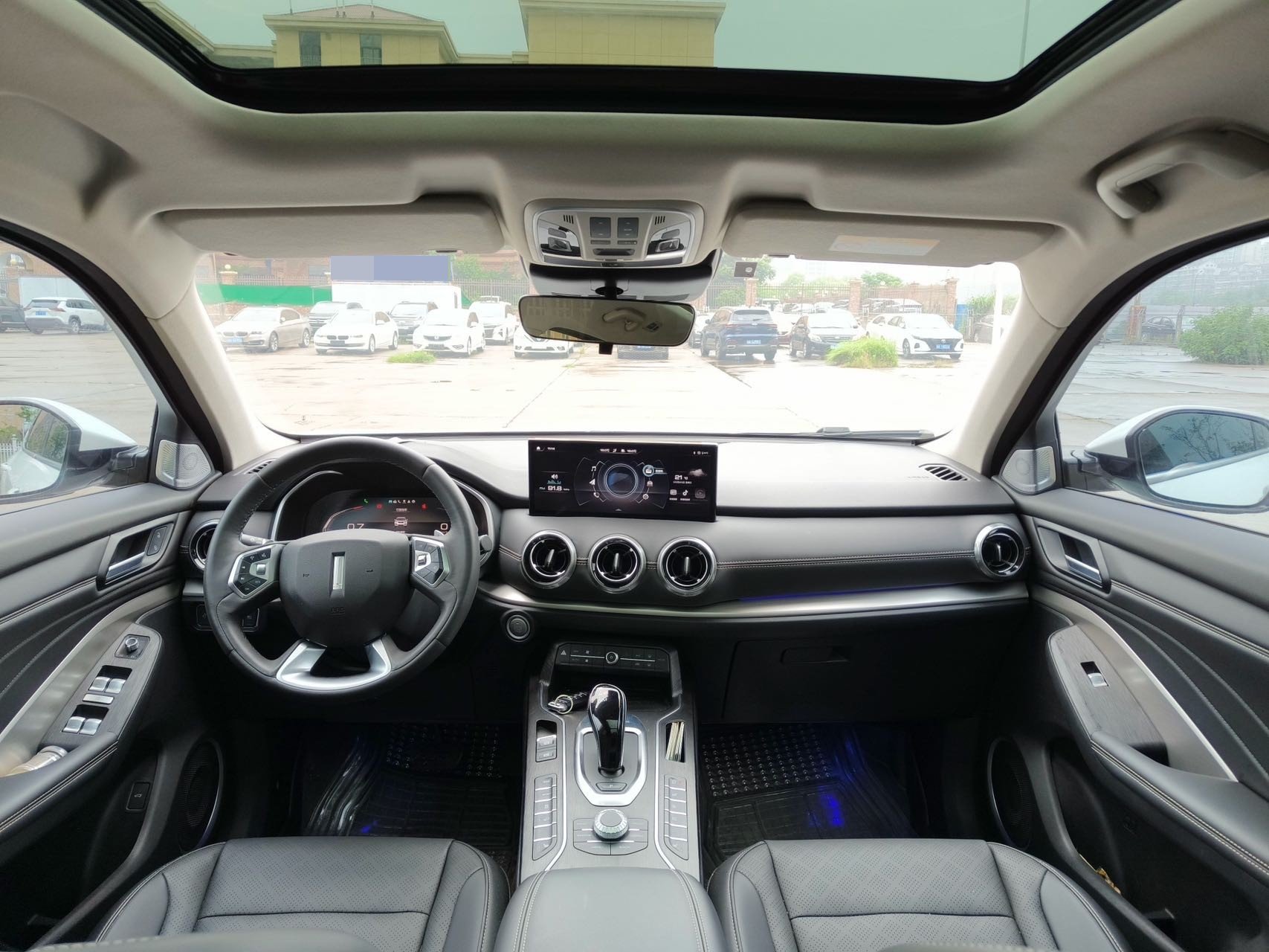 Фото WEY VV6 2.0T FWD Intelligent Protection+ — 5