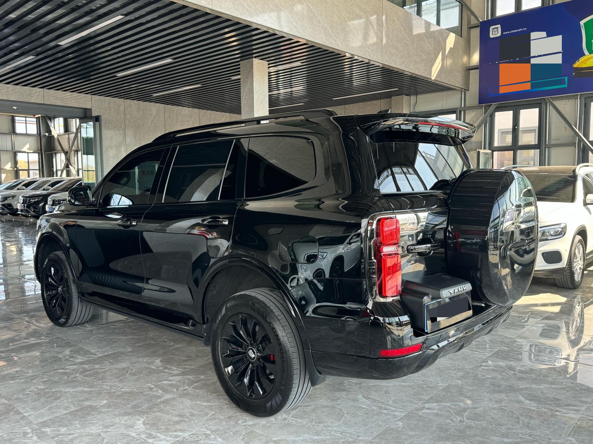 Фото TANK Tank 500 48V 3.0T Black Warrior Limited Edition 5-Seater — 4