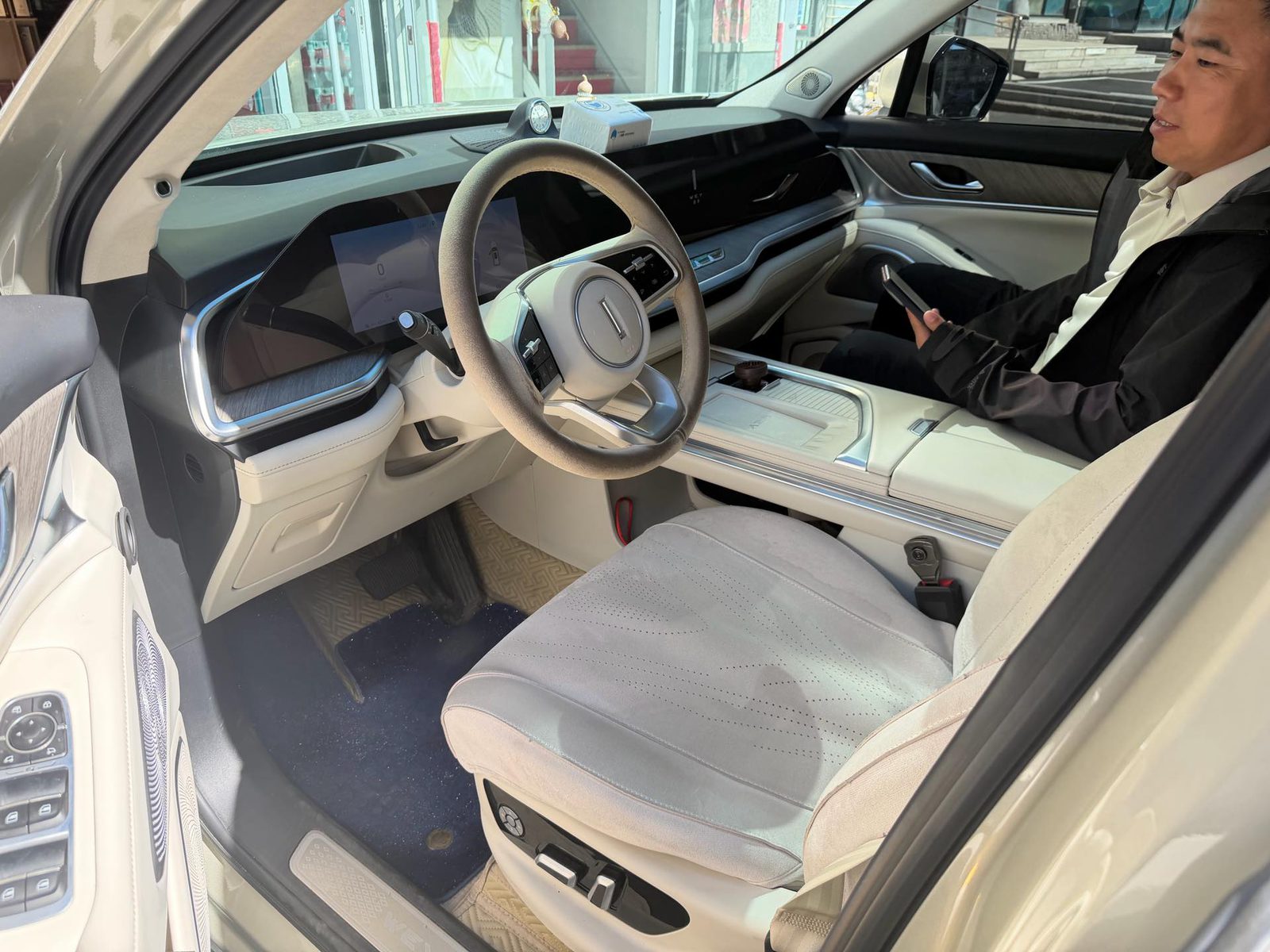 Photo du WEY Blue Mountain DHT Lanshan DHT Four-Wheel Drive Long-Range Version 5