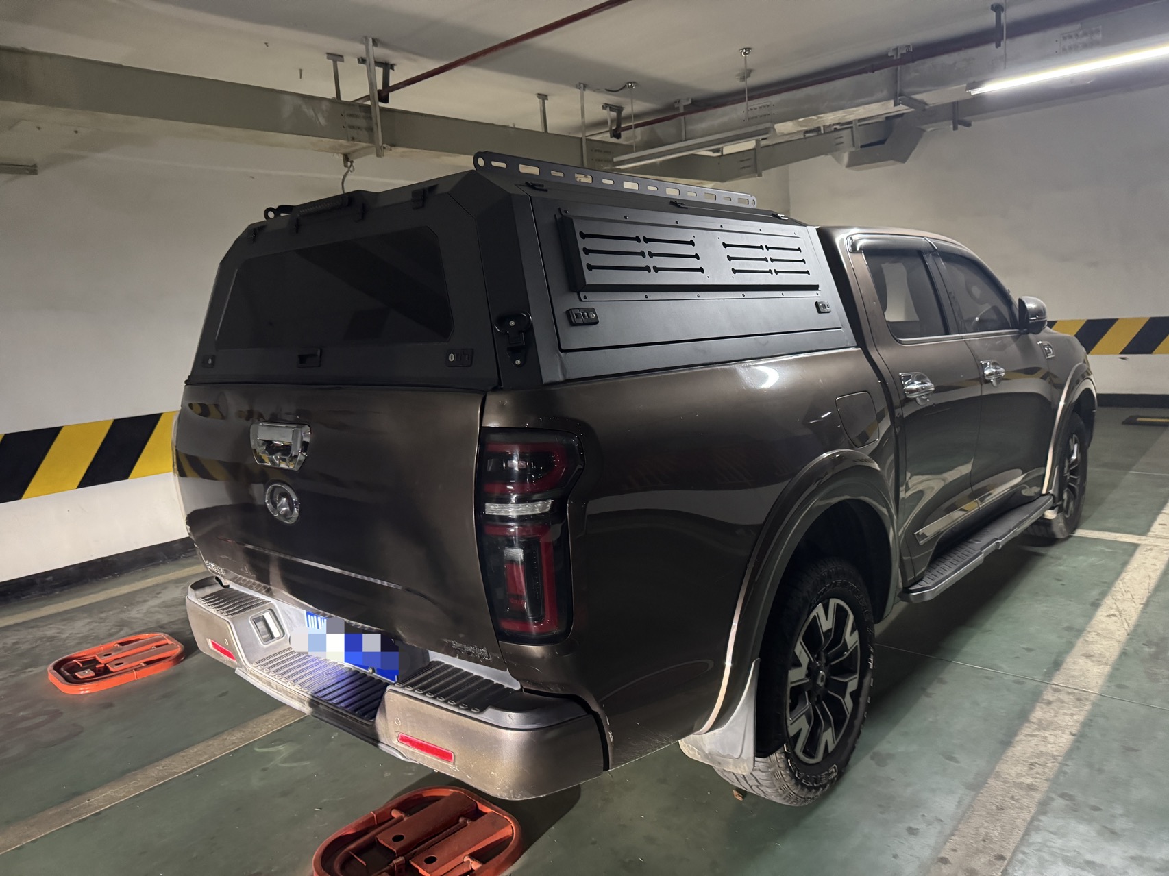 Great Wall POER Cannon 2.0T 4WD Sport Trim with Small Double Cab photo 3